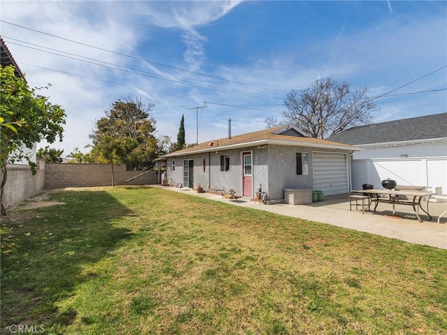 517 California, El Segundo, CA 90245 - back of property featuring a patio area and stucco siding