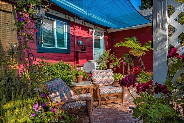 950 N Laurel Dr, Orange, CA 92867 - property entrance with a patio