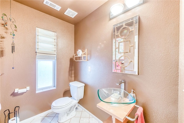 50806 Bramble Ln, Squaw Valley, CA 93675 - half bath with tile patterned flooring and toilet
