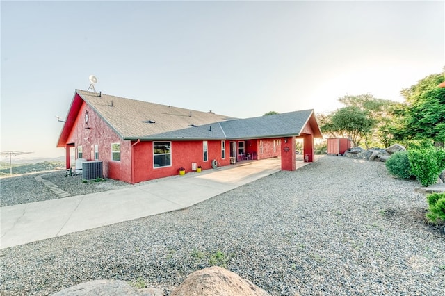 50806 Bramble Ln, Squaw Valley, CA 93675 - ranch-style home featuring roof with shingles and stucco siding