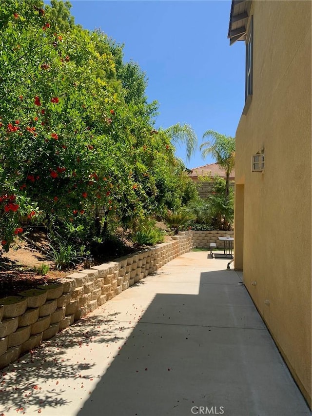 28626 Stonegate Ct, Valencia, CA 91354 - view of patio / terrace