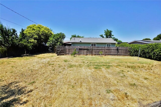 2306 S Encina St, Visalia, CA 93277 - view of yard