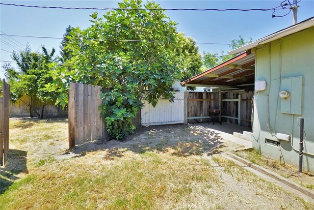 2306 S Encina St, Visalia, CA 93277 - view of yard