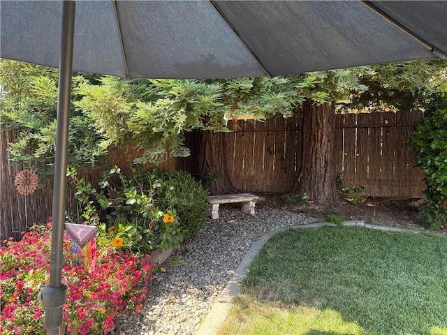 1438 Tumbleweed Ct, Oakdale, CA 95361 - view of yard