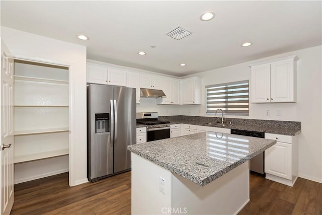 16546 Biola Pl, Victorville, CA 92395 - photo 17