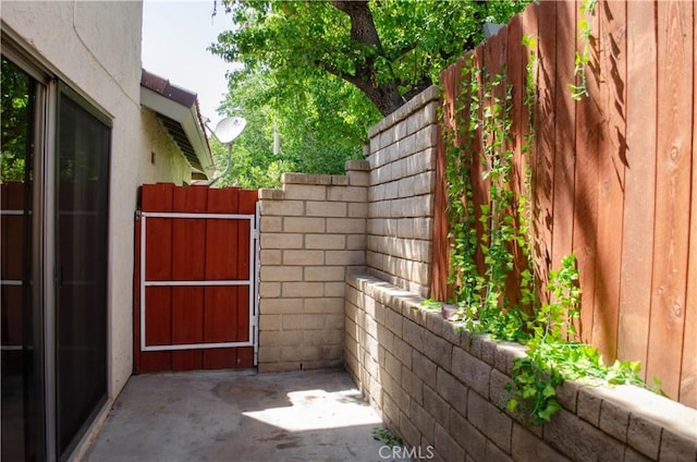 28948 Marilyn Dr, Canyon Country, CA 91387 - view of gate