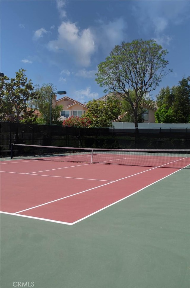 28948 Marilyn Dr, Canyon Country, CA 91387 - view of tennis court featuring community basketball court