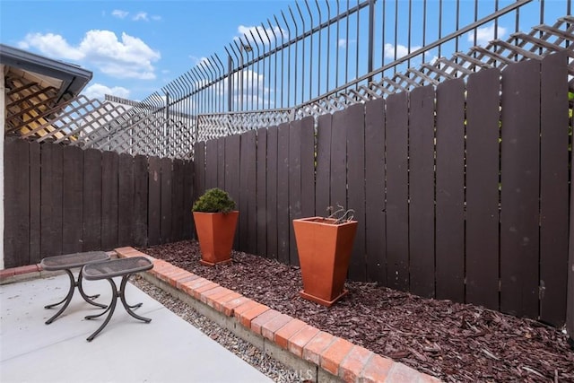 3404 Los Mochis Way, Oceanside, CA 92056 - view of patio