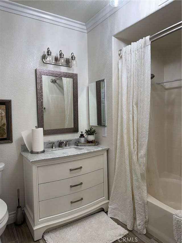 41410 Juniper St Unit 2012, Murrieta, CA 92562 - full bathroom with toilet, ornamental molding, shower / tub combo with curtain, vanity, and wood finished floors