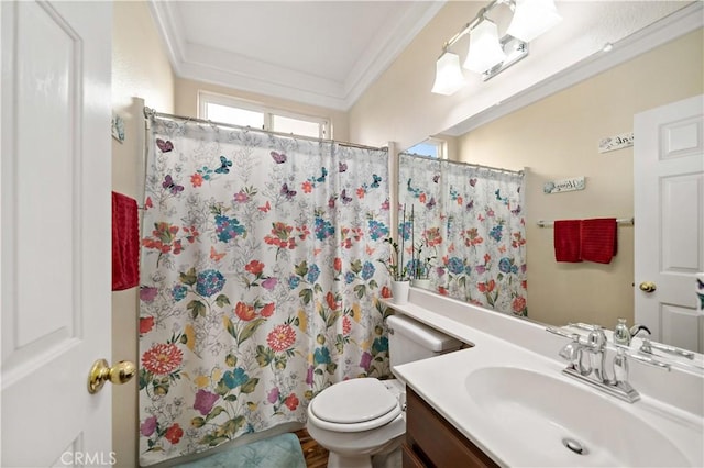 37814 Veranda Way, Murrieta, CA 92563 - full bath featuring toilet, vanity, a shower with curtain, and crown molding