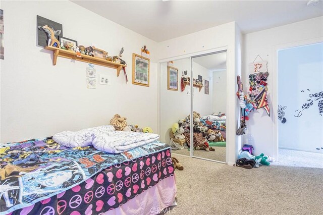 14752 Grafton Ln, Helendale, CA 92342 - bedroom with carpet flooring and a closet
