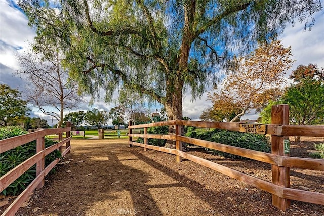 27121 Shenandoah Dr, Laguna Hills, CA 92653 - view of yard