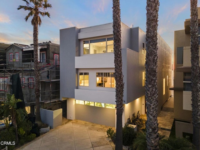 815 Mandalay Beach Rd, Oxnard, CA 93035 - contemporary home featuring stucco siding