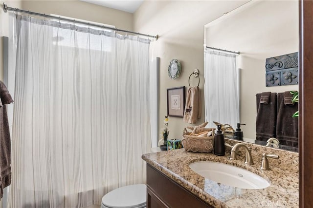 905 Romneya Ln, Santa Maria, CA 93455 - bathroom with vanity, toilet, and shower / bath combination with curtain