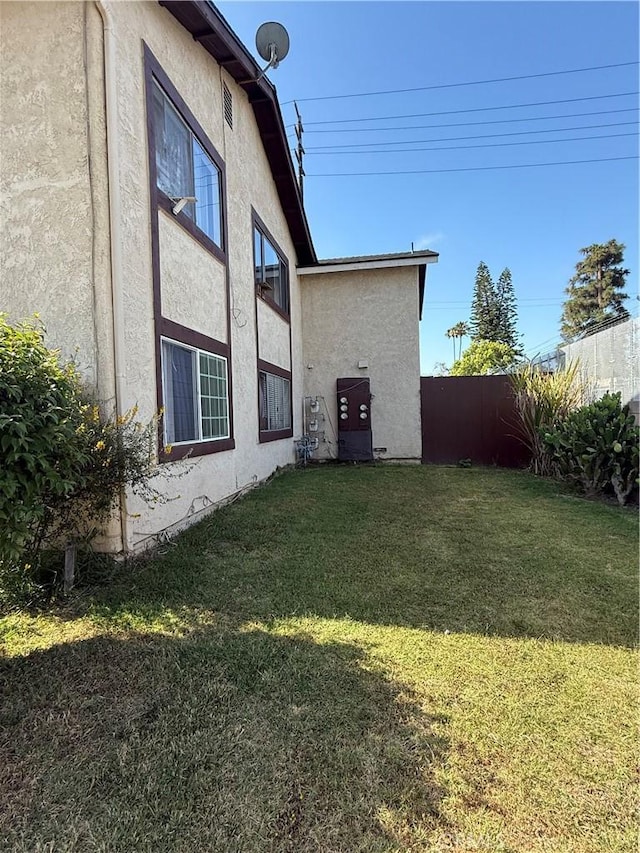 1039 W Central Ave, Santa Ana, CA 92707 - view of yard