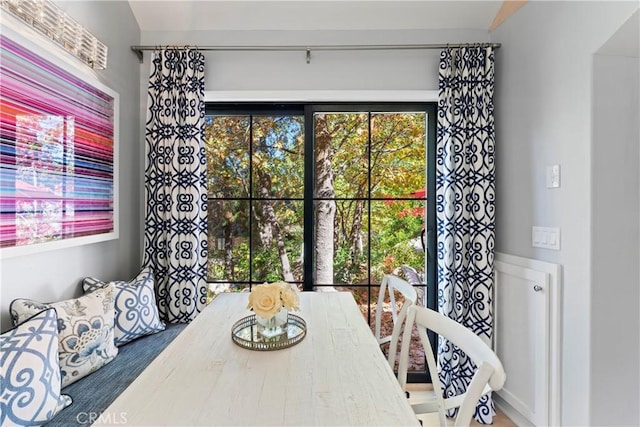 27625 High Knoll Rd, Lake Arrowhead, CA 92352 - dining area with plenty of natural light