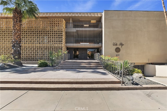 277 E Alejo Rd Unit 212, Palm Springs, CA 92262 - view of building exterior