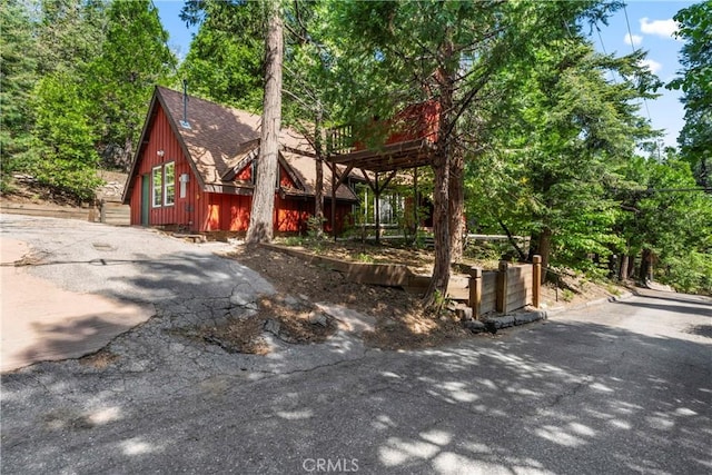 118 E Ln, Lake Arrowhead, CA 92352 - view of front facade featuring roof with shingles