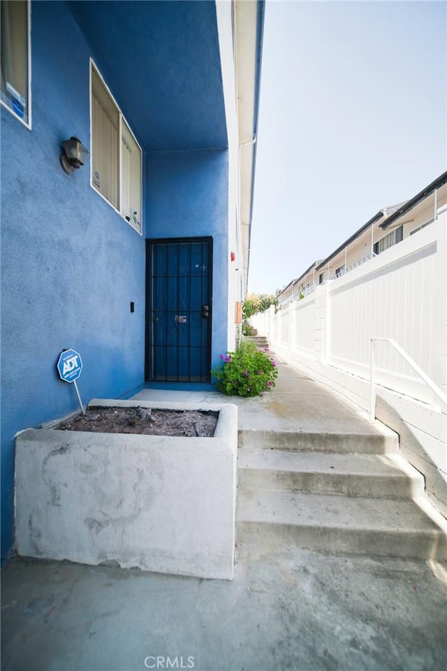 532 Venice Way Unit 8, Inglewood, CA 90302 - doorway to property featuring stucco siding