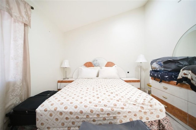 532 Venice Way Unit 8, Inglewood, CA 90302 - bedroom with lofted ceiling