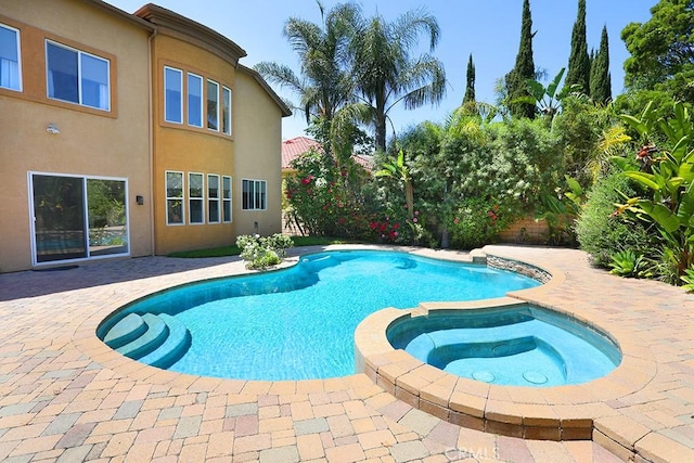 1019 N Sonora Cir, Orange, CA 92869 - view of pool featuring a patio area and a pool with connected hot tub