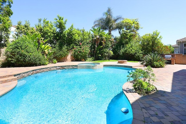 1019 N Sonora Cir, Orange, CA 92869 - view of swimming pool with a patio area and a pool with connected hot tub