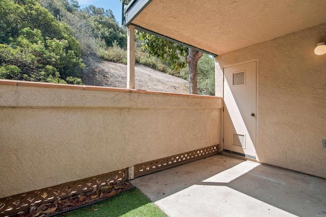 11215 Avenida De Los Lobos Unit F, Rancho Bernardo San Diego, CA 92127 - view of patio / terrace