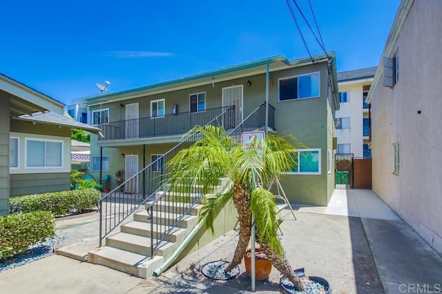 420921 3rd Ave, San Diego, CA 92103 - view of building exterior featuring stairway