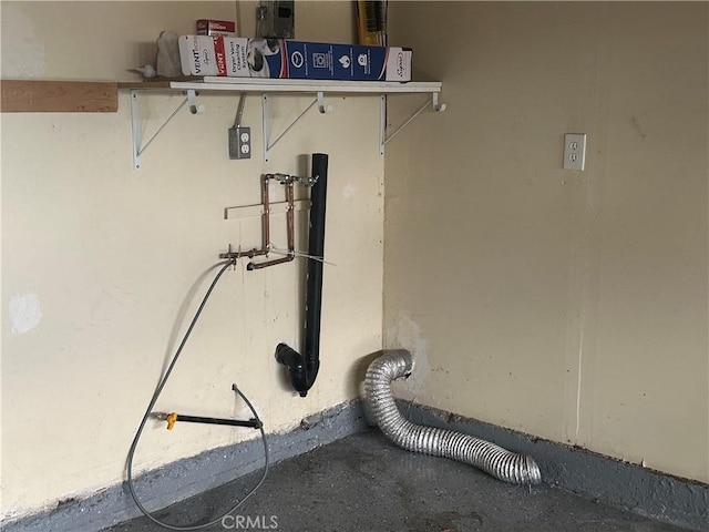 1227 N Fairvalley Ave, Covina, CA 91722 - interior space with concrete flooring