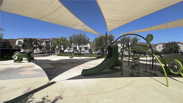110 Sunnyside, Irvine, CA 92618 - community play area featuring a residential view