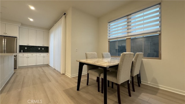 110 Sunnyside, Irvine, CA 92618 - dining space featuring light wood-type flooring, baseboards, and recessed lighting