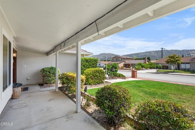 6421 Almar St, Simi Valley, CA 93063 - view of patio / terrace with a mountain view and a residential view