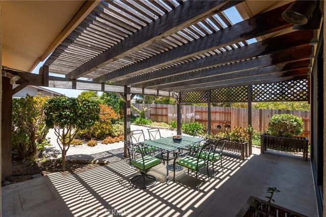 250 Coral Ct, Pismo Beach, CA 93449 - fenced backyard featuring outdoor dining space, a pergola, and a patio