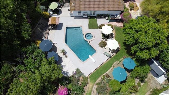 10830 Orchard View Ln, Riverside, CA 92503 - view from above of property featuring a pool area