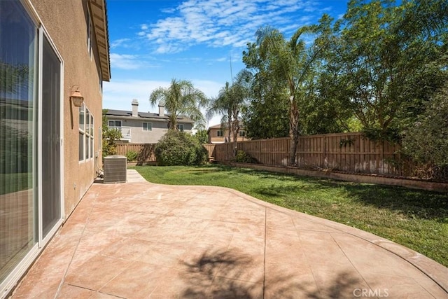 36340 Sicily Ln, Winchester, CA 92596 - fenced backyard featuring a patio