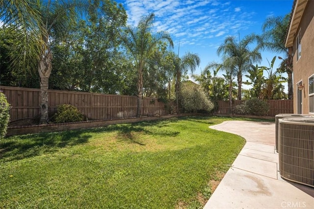 36340 Sicily Ln, Winchester, CA 92596 - fenced backyard featuring a patio area