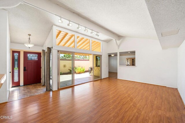 10215 Alexandria St, Ventura, CA 93004 - photo 7
