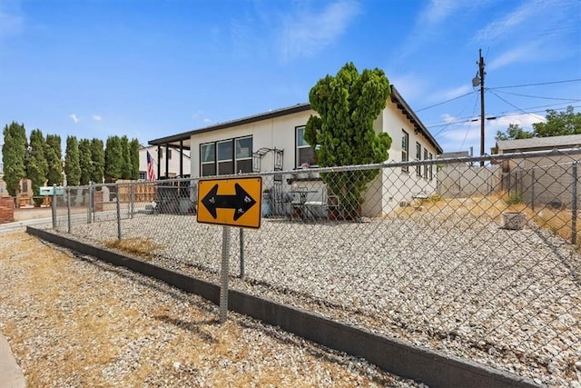 112 W Grandview Dr, Barstow, CA 92311 - view of front of property with stucco siding