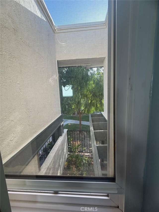 11459 Shippigan Way, Cypress, CA 90630 - detailed view of a textured wall