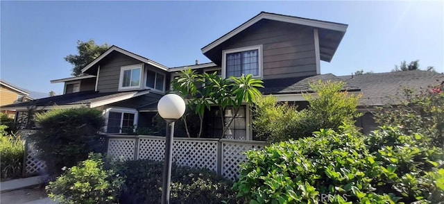 8814 Knollwood Pl, Rancho Cucamonga, CA 91730 - back of property with a shingled roof