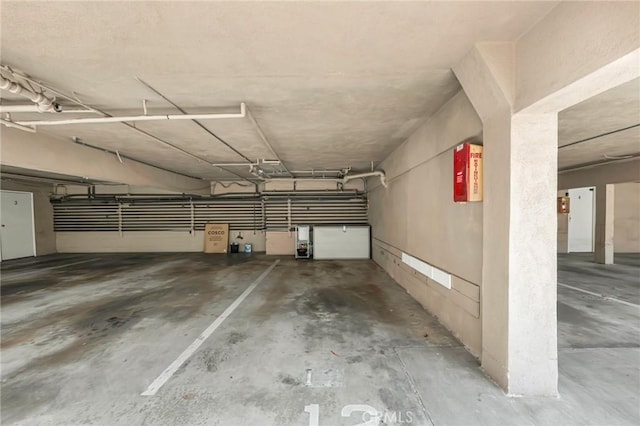 1330 N Crescent Heights Blvd Unit 12, West Hollywood, CA 90046 - view of parking garage