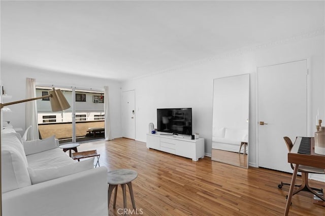 1330 N Crescent Heights Blvd Unit 12, West Hollywood, CA 90046 - living room featuring wood finished floors