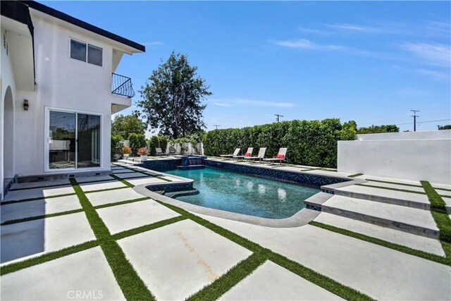 9743 Monogram Ave, Northridge, CA 91343 - view of swimming pool featuring a patio and a pool with connected hot tub