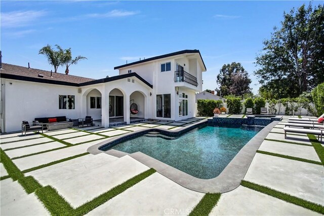 9743 Monogram Ave, Northridge, CA 91343 - view of pool with a patio and a pool with connected hot tub
