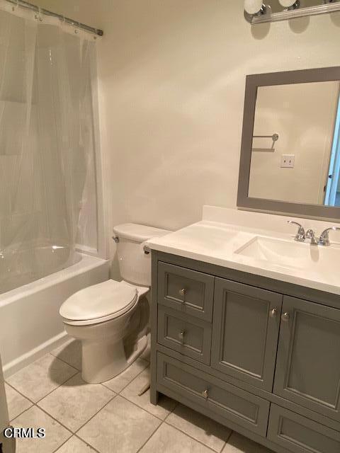 330 S Mentor Ave Unit 233, Pasadena, CA 91106 - bathroom with vanity, toilet, tile patterned flooring, and shower / bath combo