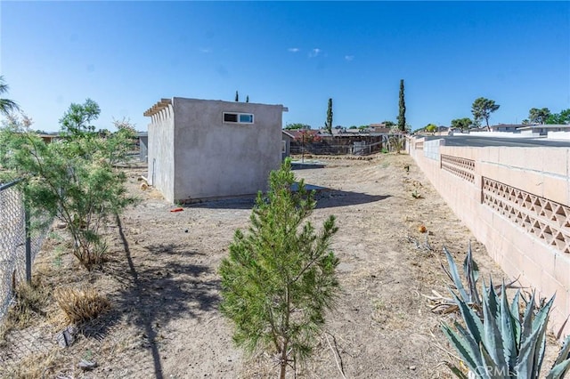 2008 Sequoia Dr, Barstow, CA 92311 - view of fenced backyard