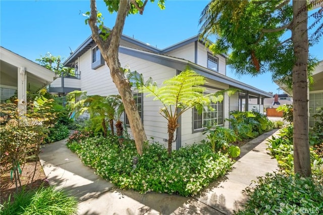 245 Palmer St, Costa Mesa, CA 92627 - view of side of home