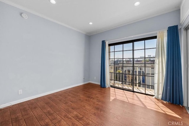 3568 Keystone Ave Unit 8, Los Angeles, CA 90034 - spare room featuring wood finished floors, baseboards, ornamental molding, recessed lighting, and a smoke detector