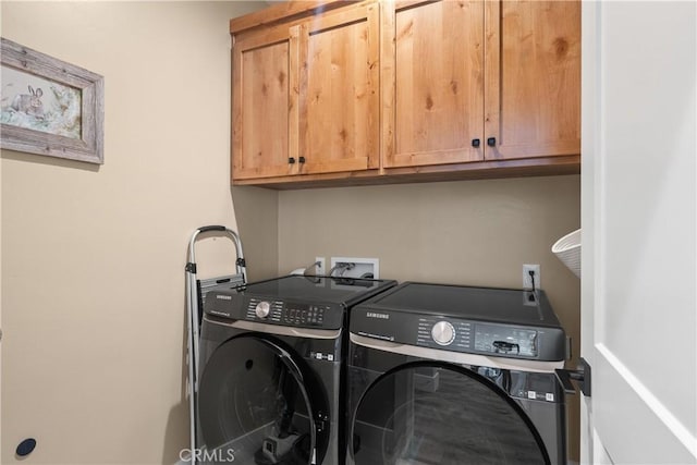 1622 Paradisewood Dr, Paradise, CA 95969 - laundry area with cabinet space and independent washer and dryer