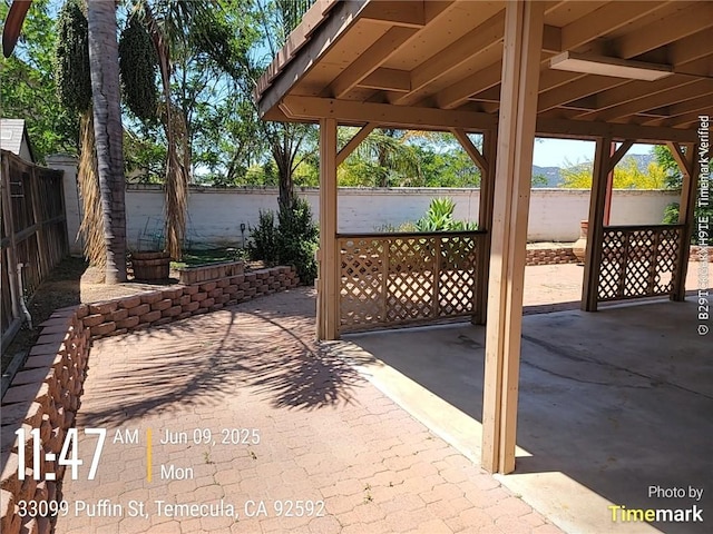 33099 Puffin St, Temecula, CA 92592 - fenced backyard with a patio